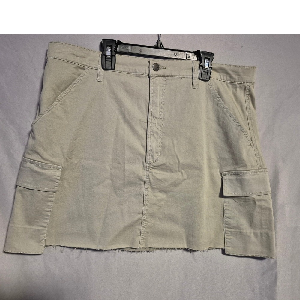 JOE'S Jeans Cargo Mini Skirt Size 34 Desert Sage Raw Hem Utility